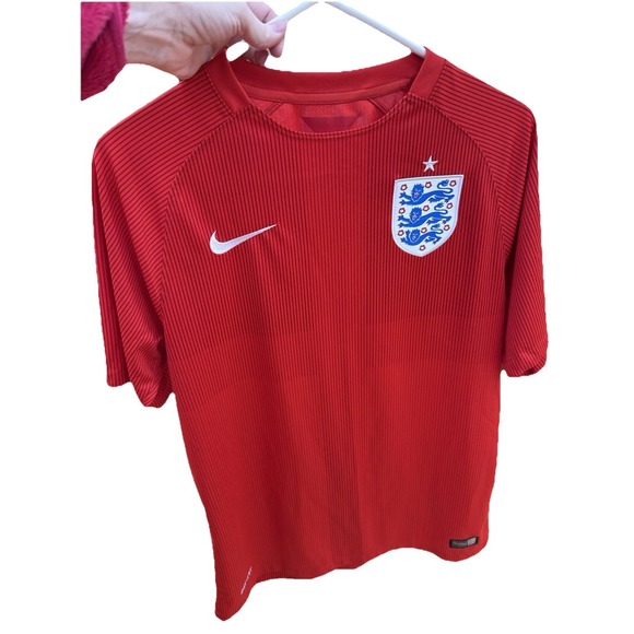 Nike England Soccer Jersey Men's Medium Red Dri-FIT Football - Picture 8 of 8